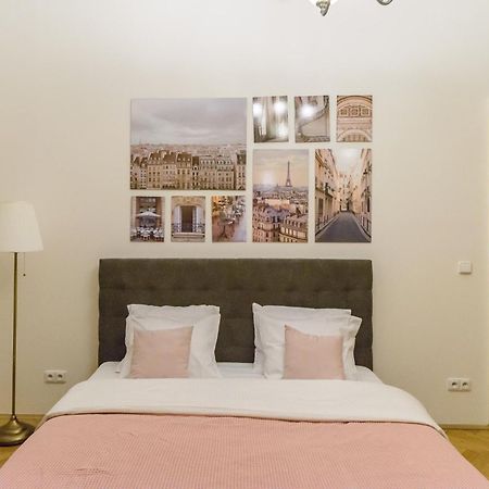 Terrace apartment in Malostranské náměstí Praga Esterno foto