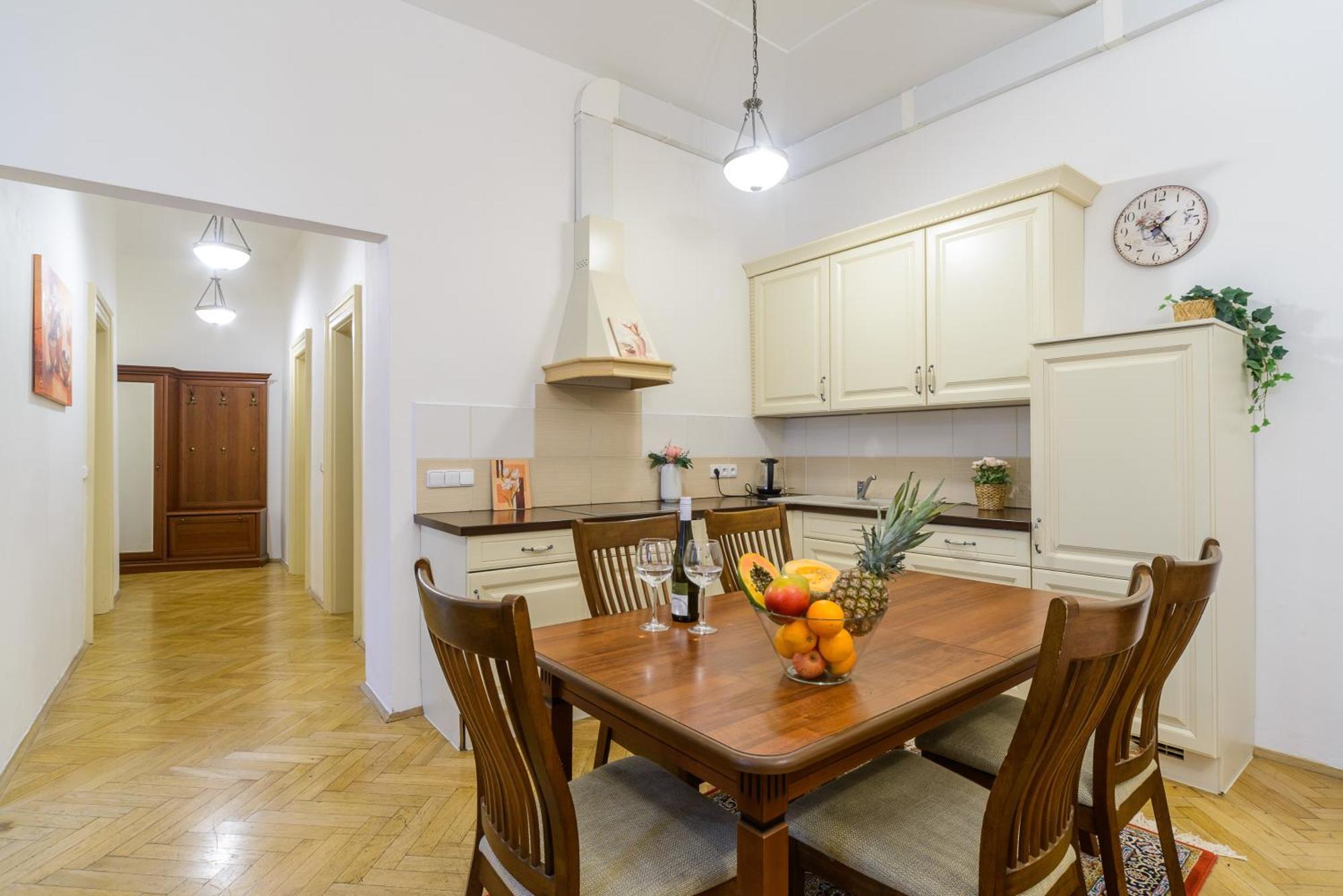 Terrace apartment in Malostranské náměstí Praga Esterno foto